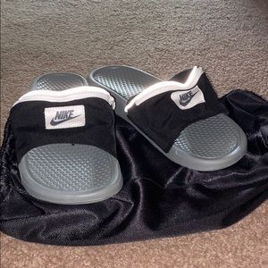 Brand new Fanny pack Nike slides